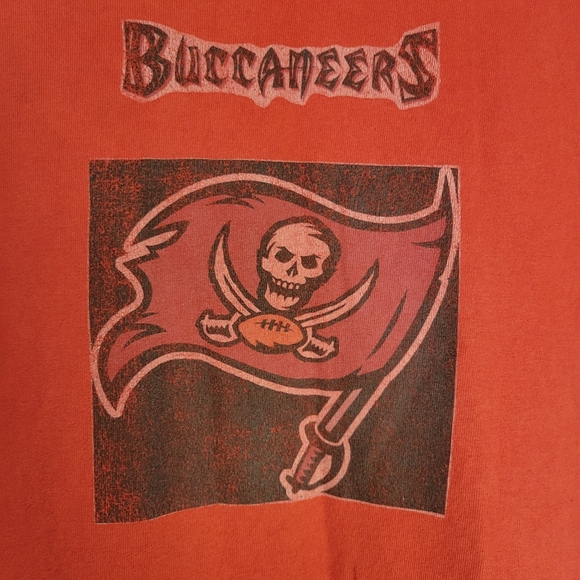Buccaneers Fro Bro's NFL Tee Red Mens Large T-Shirt - Picture 3 of 7